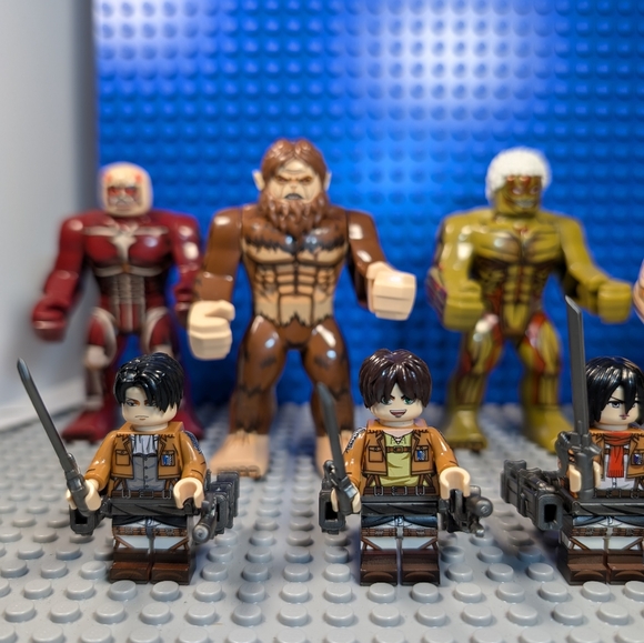 8 Minifigures- Attack on Titan Anime Building Block Toy Action Figure Big Fig - Picture 2 of 14